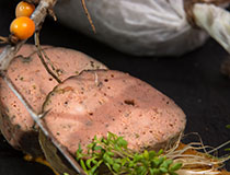 Tajemnice Szefa Kuchni - Jarek Uściński zdradza przepis na wyjątkową pasztetową z rokitnikiem i pomarańczą.