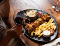 Restauracja Dwór Rozłogi 7
