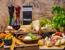 Bukova Restauracja z klimatem 5