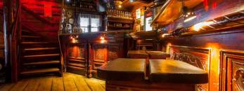 Polecana restauracja: Karczma Rogata, Bielsko-Biała Jest w Bielsku-Białej wiekowa chata,
która nazywa się 