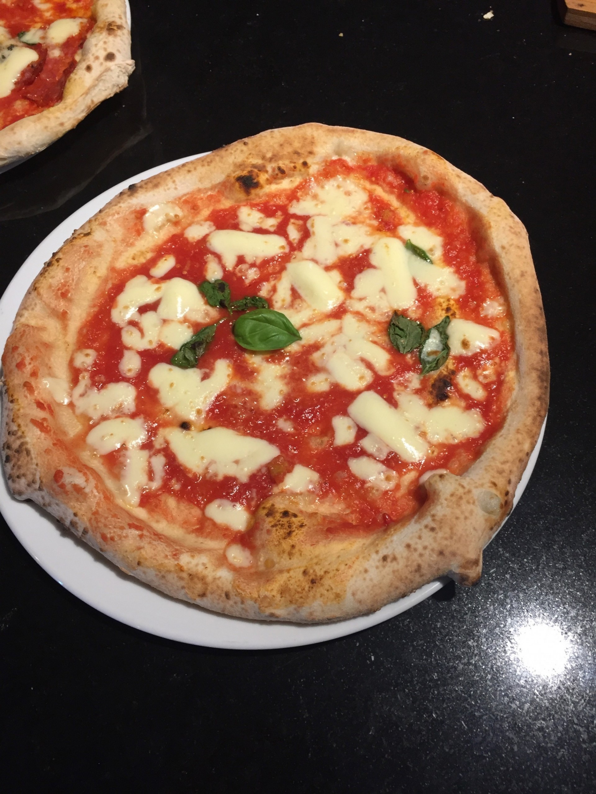 Forni Rossi Neapolitan Pizzeria \u0026 Restaurant, Nowe Miasto, Poznań -  GdzieZjesc.info - Restauracja Poznań Nowe Miasto,