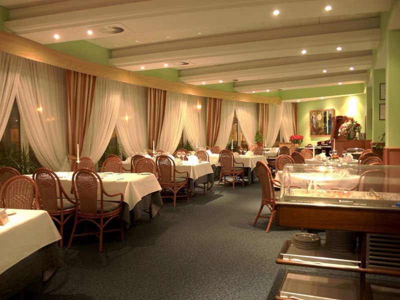 Restauracja Cztery Smaki Na Języku Restauracja Cztery Pory Roku, Stare Miasto, Poznań - GdzieZjesc.info