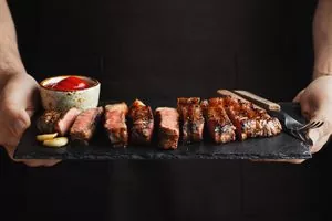 Zapraszamy do odwiedzenia działu  <b>RESTAURACJE Argentyńska Kraków</b>, gdzie znajdą Państwo nową Prezentację  <b>Salta Resto</b>.