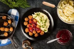 Zachęcamy Państwa zapoznania się z nową Prezentacją  <b>Restauracja Dębowa</b>, którą znajdą Państwo w dziale  <b>RESTAURACJE Polska Bielsko-Biała</b>