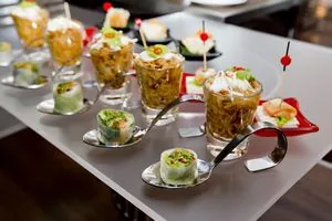Kolejny Lokal dodany - zapraszamy do działu  <b>Firmy Cateringowe Toruń</b>, gdzie pojawiła się Prezentacja Lokalu  <b>Catering Magdalenka</b>.