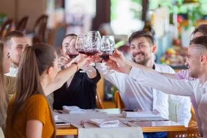Zapraszamy do działu  <b>Winiarnie Kraków</b>, w którym pojawiła się Prezentacja Lokalu  <b>Lesu Wine & Dine</b>.